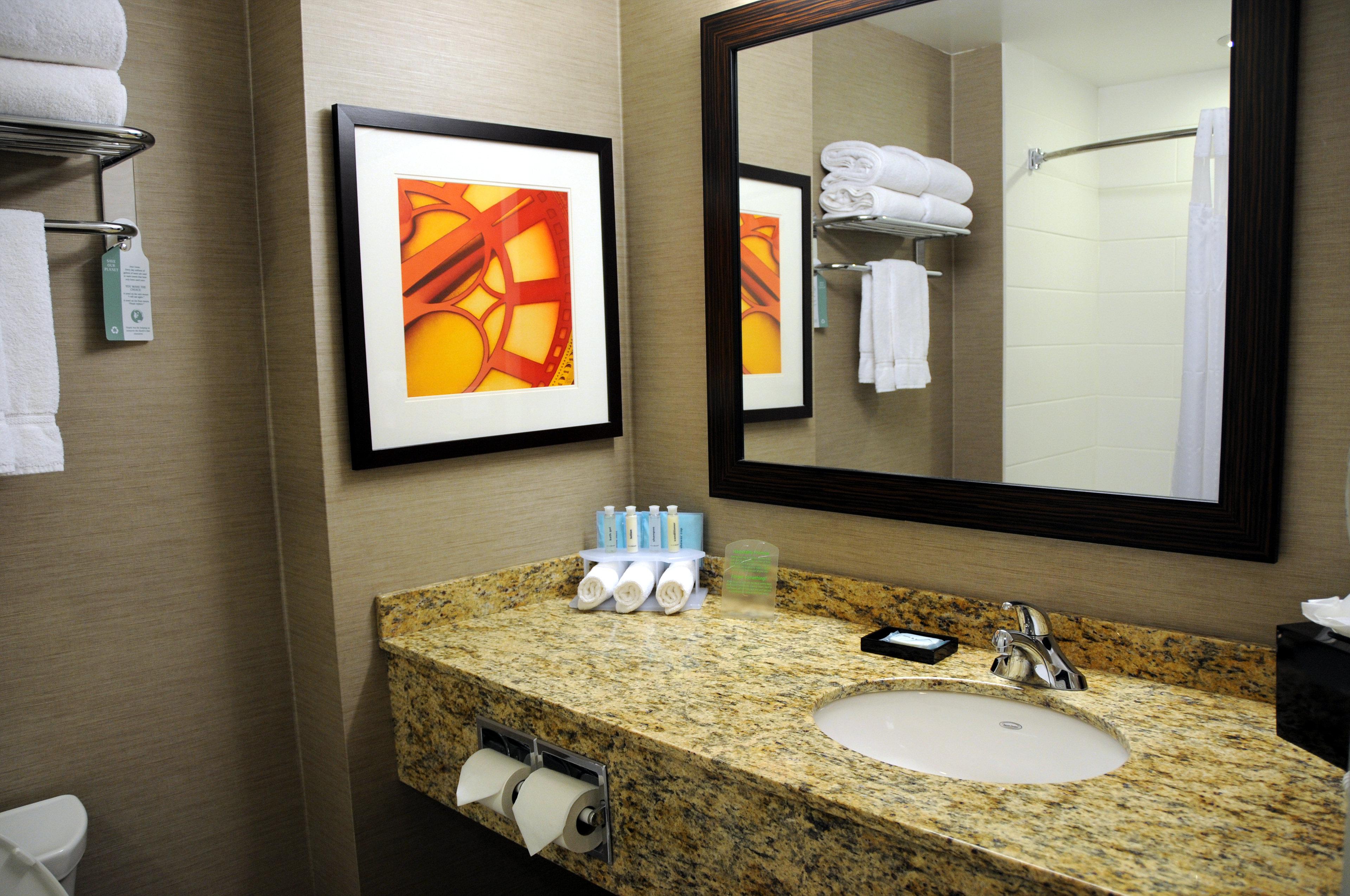 Chateau Inn & Suites Bonnyville Eksteriør billede