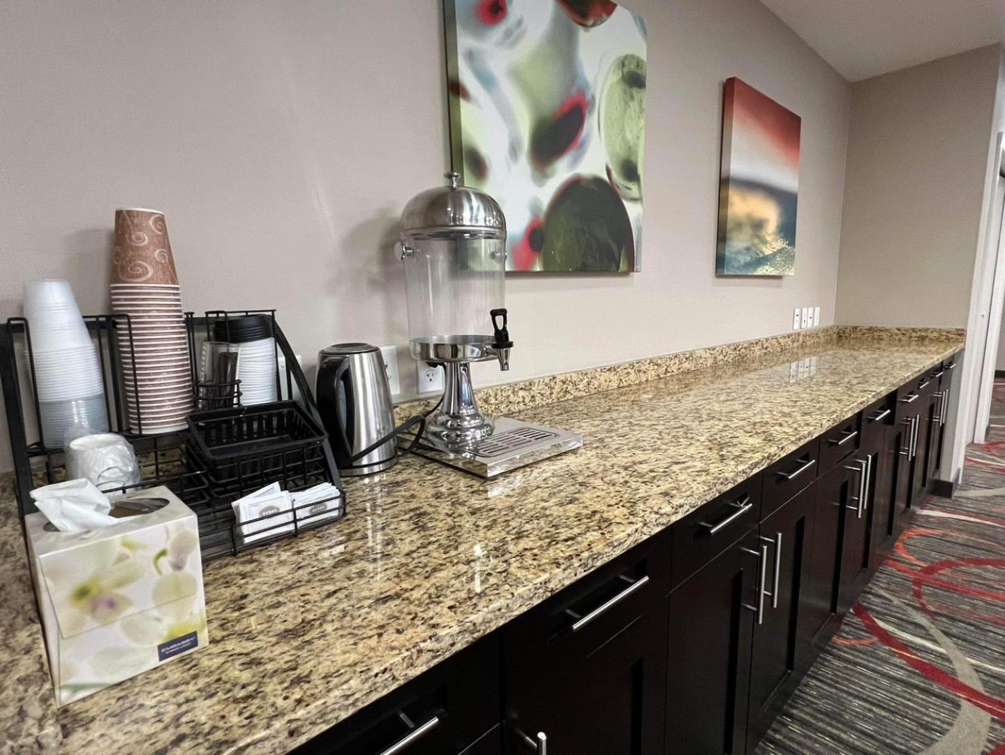 Chateau Inn & Suites Bonnyville Eksteriør billede