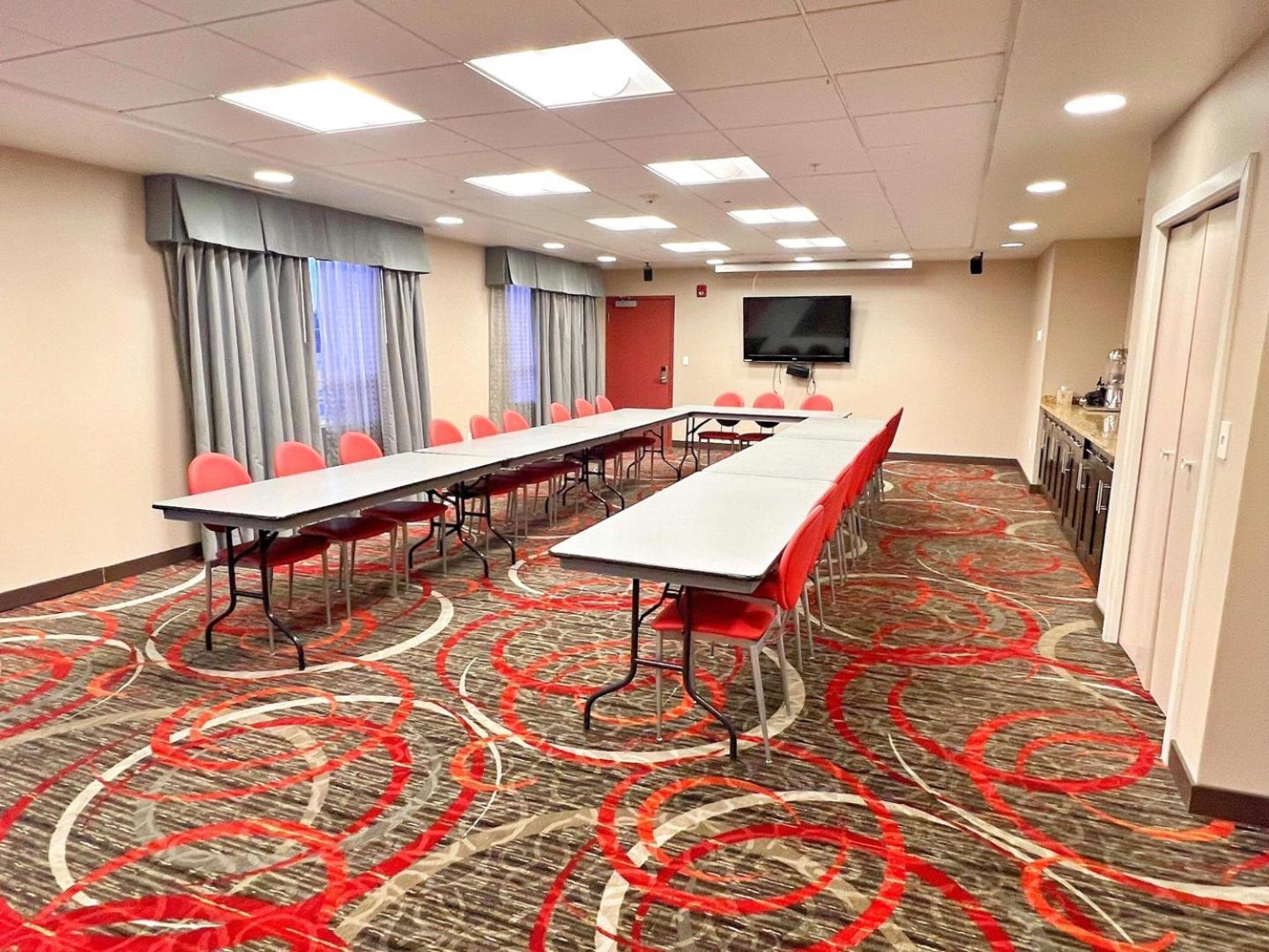 Chateau Inn & Suites Bonnyville Eksteriør billede