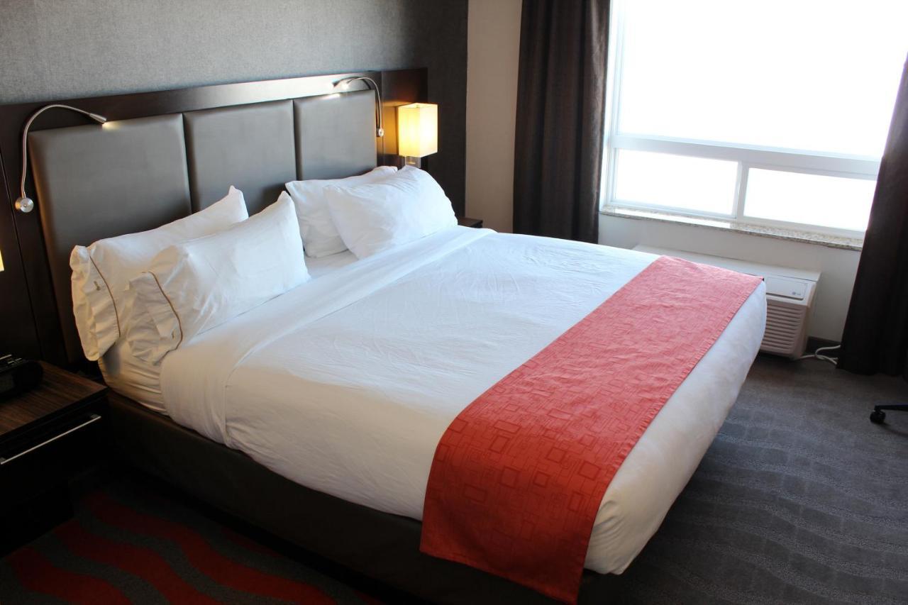 Chateau Inn & Suites Bonnyville Eksteriør billede